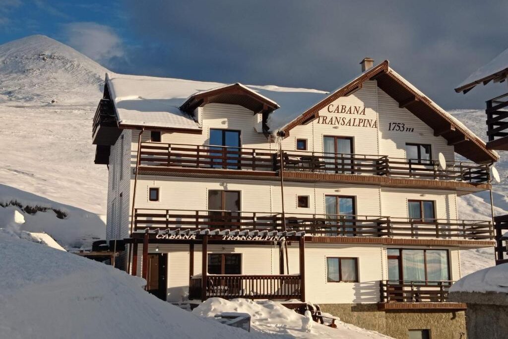 Accommodation on the Transalpina Road in ROmania - Transalpina Lodge