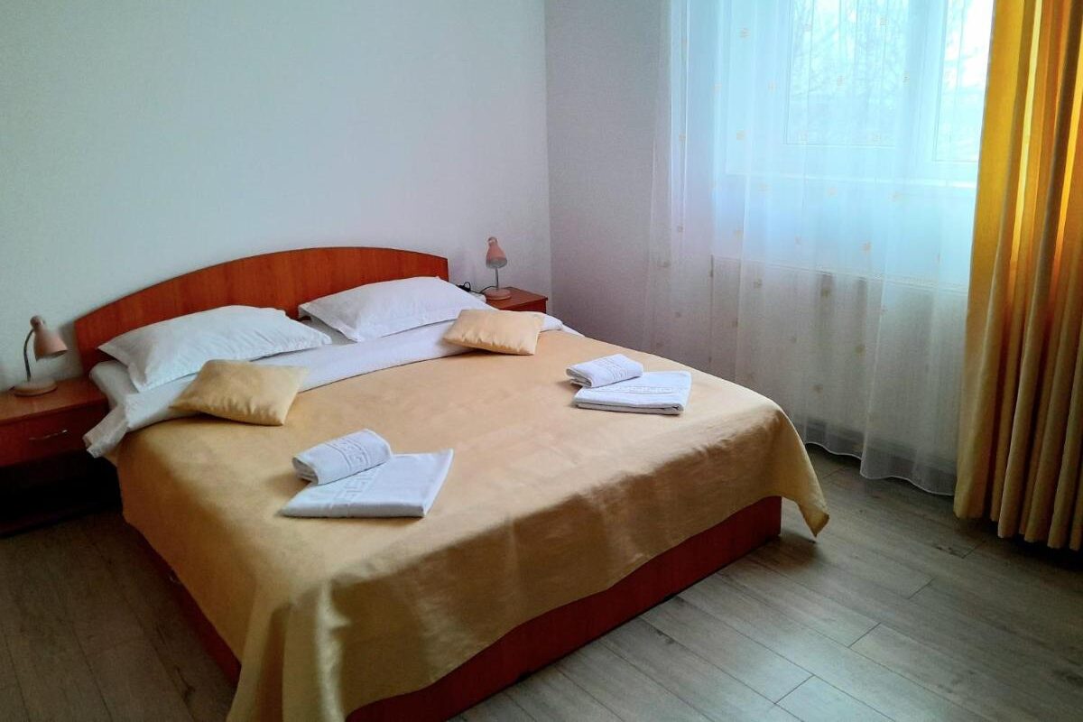 Old Guesthouse Otopeni - Budget Accommodation Around Bucharest