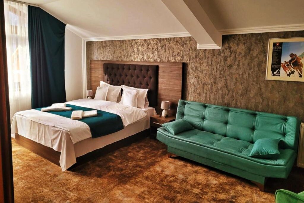 Accommodation in Busteni near the Cantacuzino Castle of Romania - Margaritar Hotel