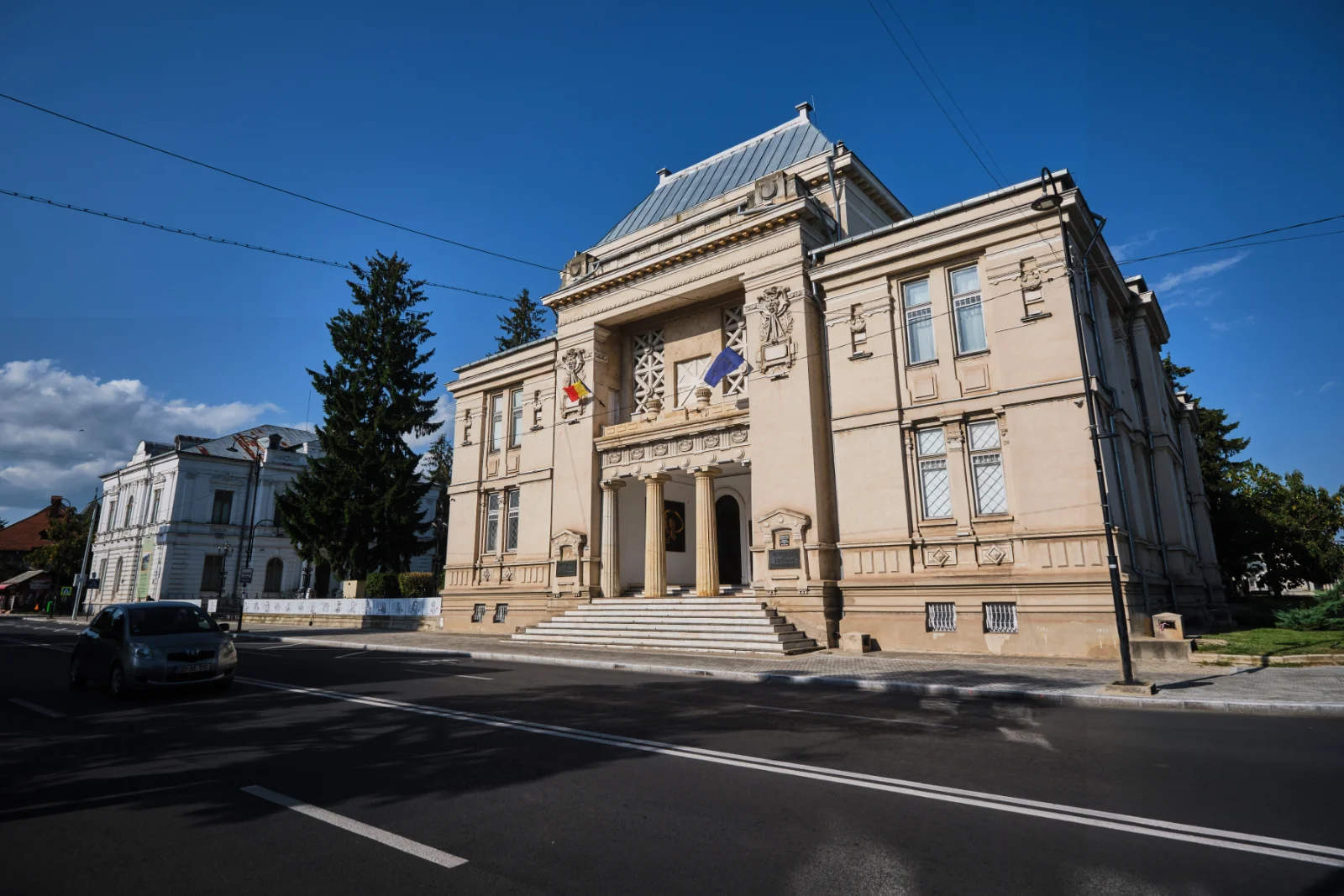 City of Targoviste in Romania - Sights of Targoviste - Chindia Park