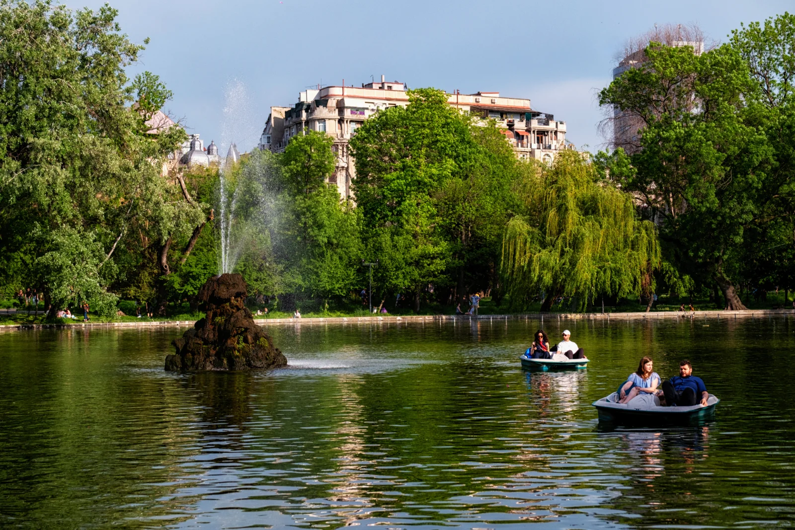 Other Sights and Monuments of Bucharest - Cismigiu Park 3