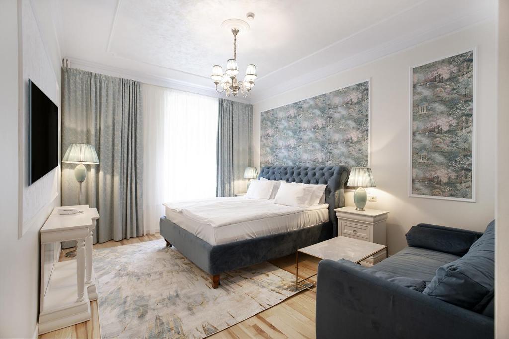 Accommodation near the castle of Peles in Sinaia - Caraiman Hotel