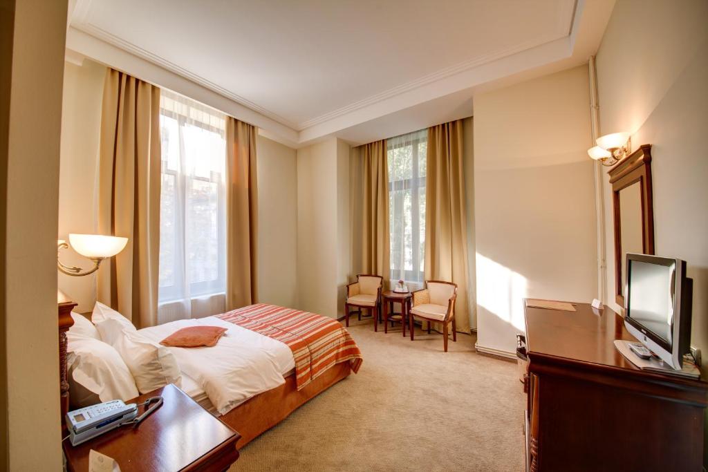 Recommended Accommodation along Victory Avenue in Bucharest - Atrium Ateneu Hotel