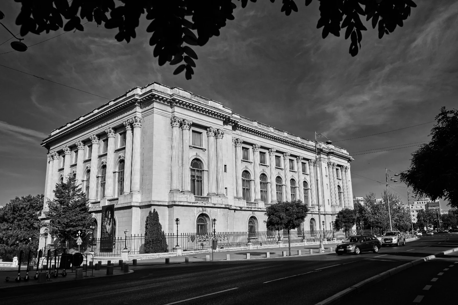 Victory Avenue of Bucharest - Royal Palace
