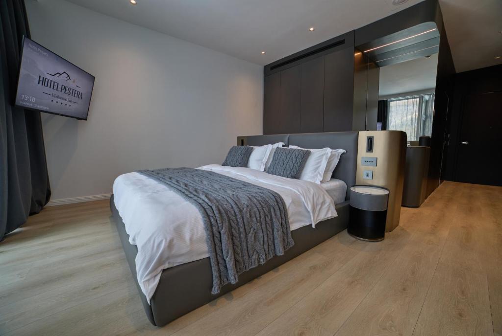 Recommended Accommodation on Ialomița Valley in Bucegi Mountains - Peștera Wellness & Spa Hotel